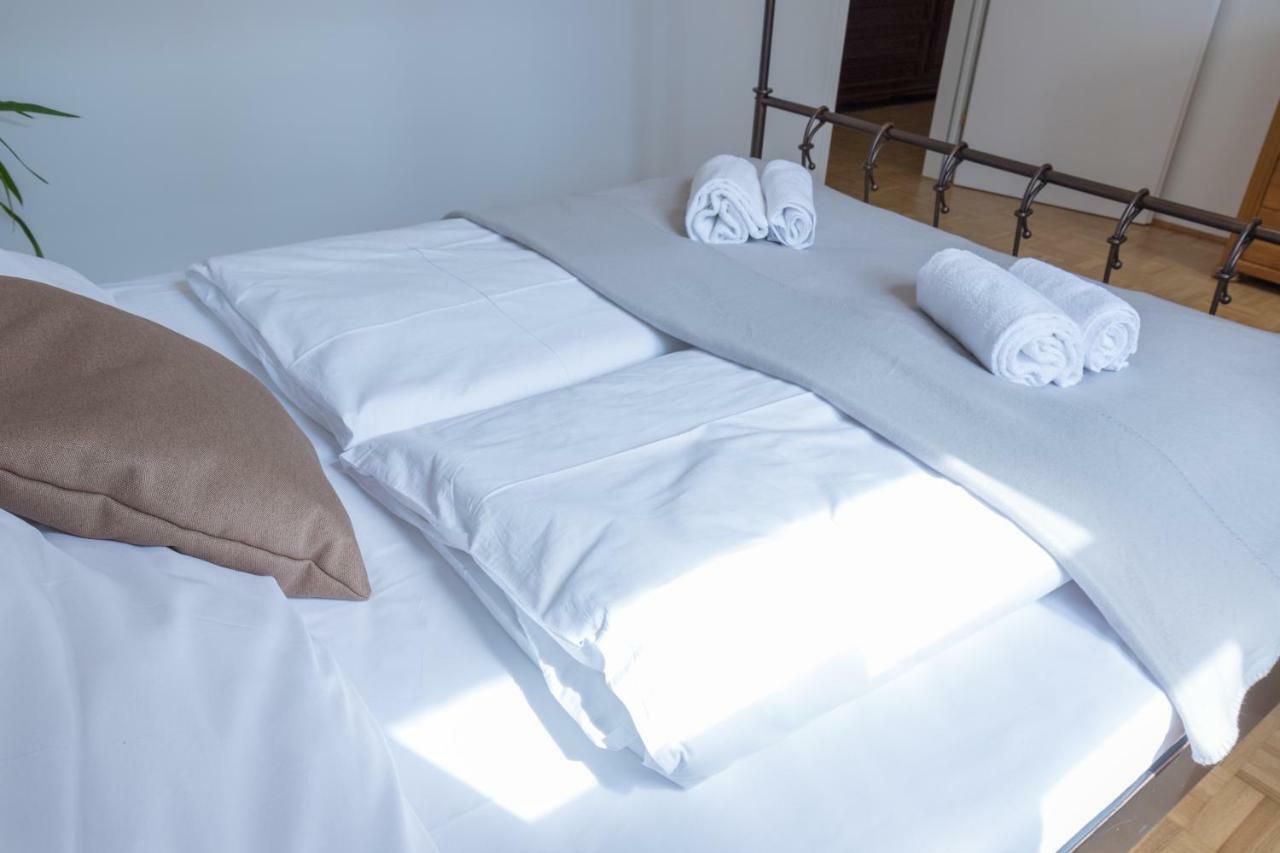 Kingsize Central Station Residence Виена Екстериор снимка